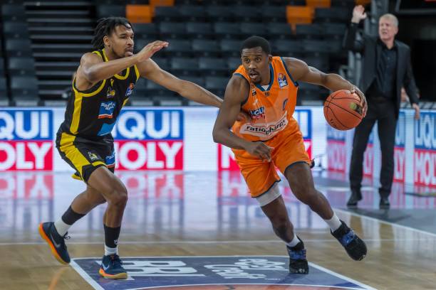 路进攻或二 路进攻或二