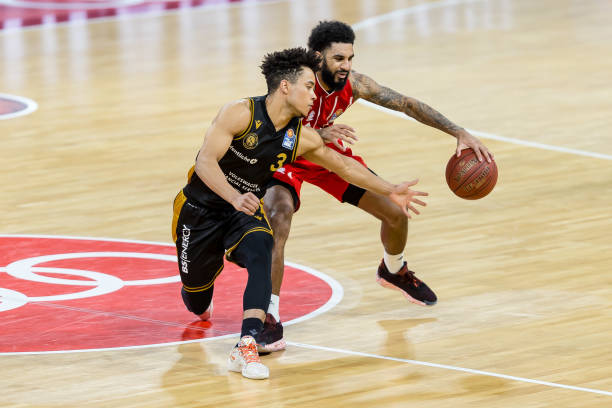 腰或后置组 腰或后置组