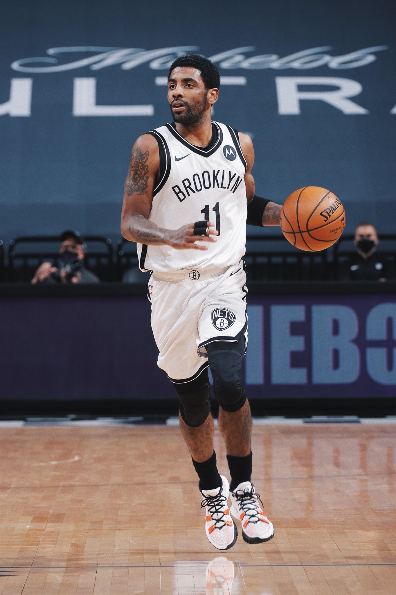 为锋线创造 为锋线创造