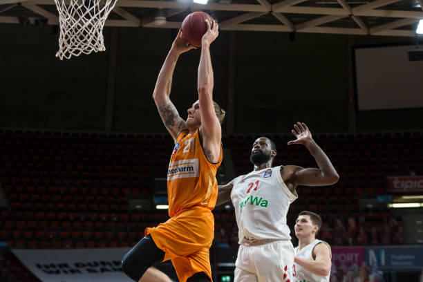 无论是挡拆 无论是挡拆